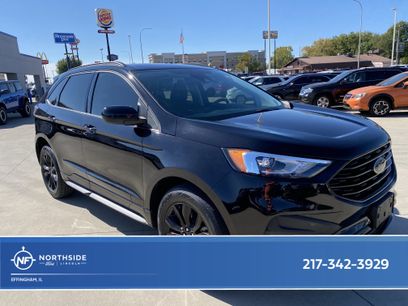 Used 2022 Ford Edge SE w/ Black Appearance Package