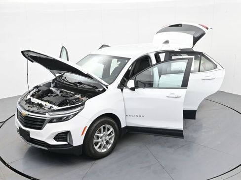 Used 2024 Chevrolet Equinox LT image 35