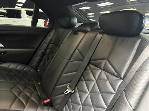 Used 2025 BMW 740i w/ Premium Package image 56