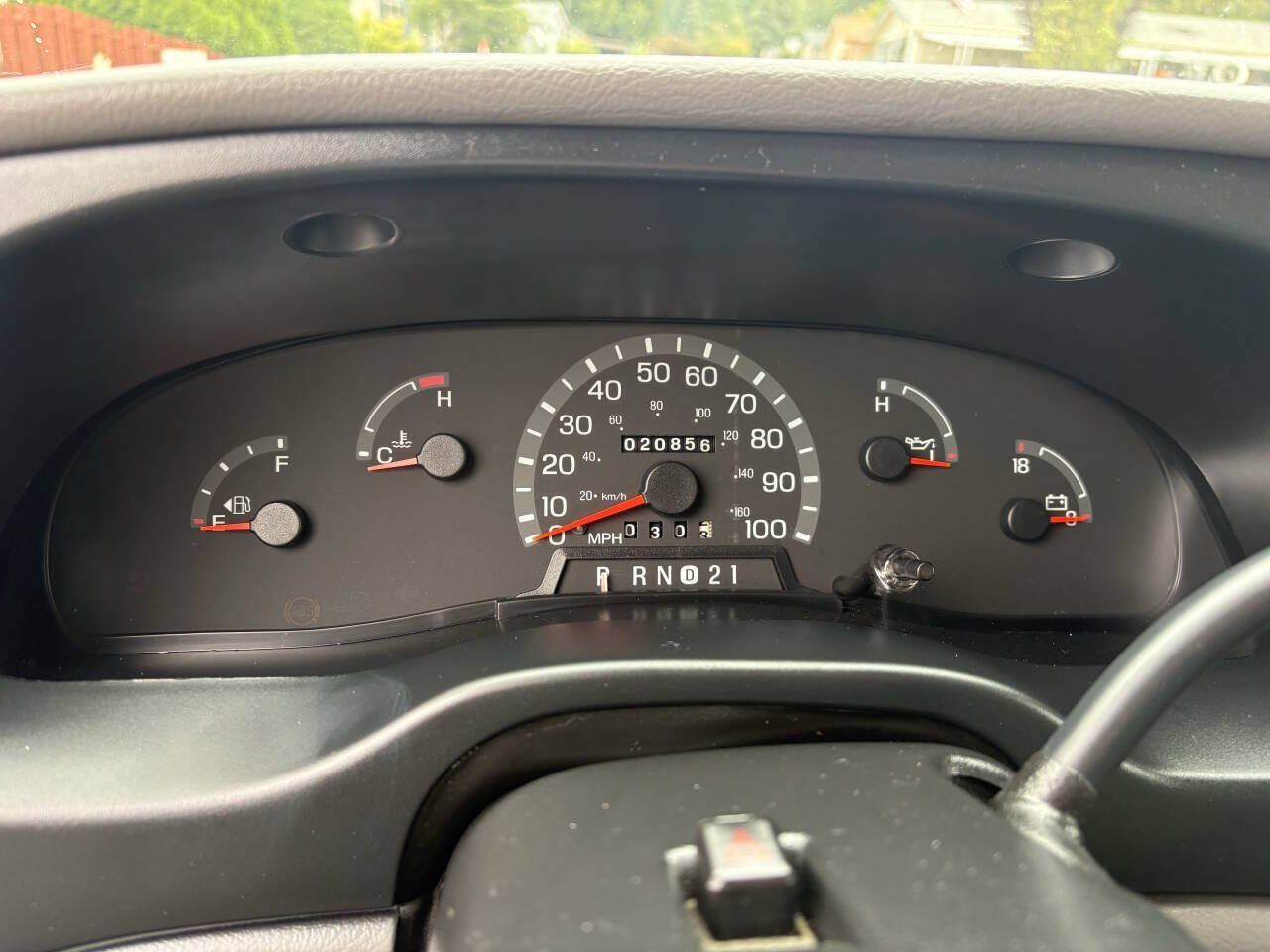 Used 1999 Ford E-150 and Econoline 150 RWD image 11