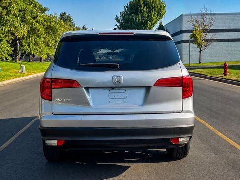 Used 2016 Honda Pilot EX image 4
