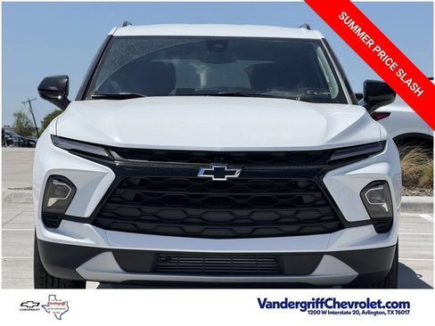 New 2026 Chevrolet Blazer LT w/ Convenience Package FWD image 8