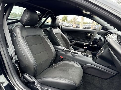 Used 2018 Ford Mustang Shelby GT350 w/ Convenience Package image 24