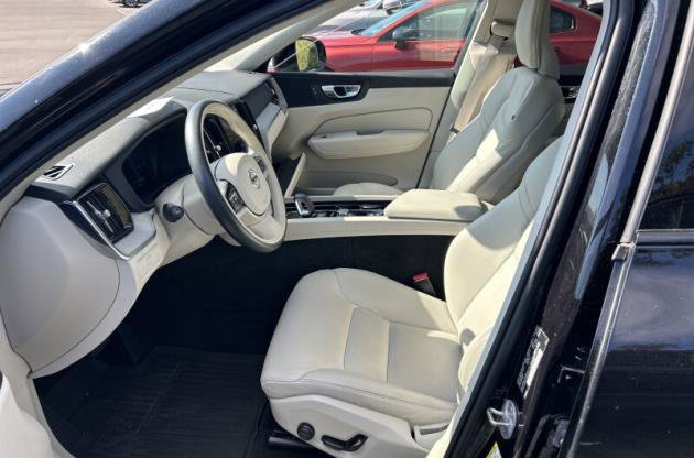 Used 2024 Volvo XC60 B5 Plus w/ Protection Package Premier AWD/4WD image 2