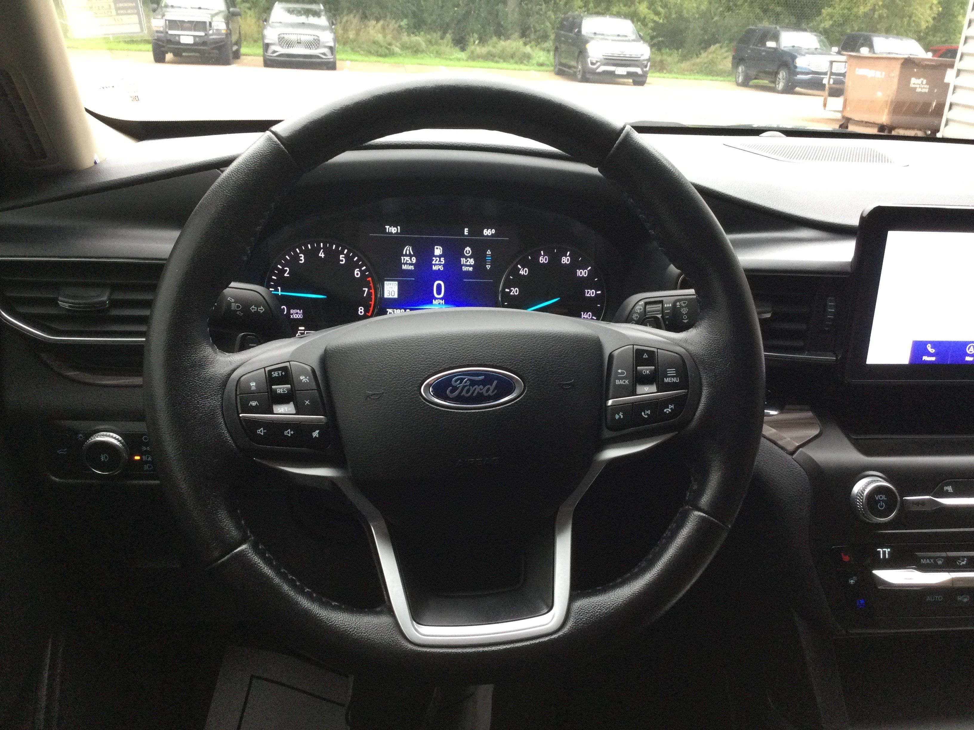 Used 2020 Ford Explorer Limited w/ Class III Trailer Tow Package AWD/4WD image 18