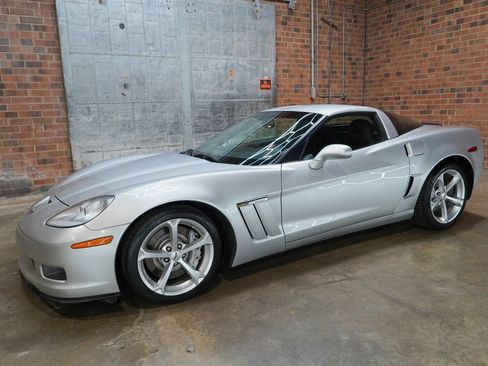 Used 2010 Chevrolet Corvette Grand Sport w/ Preferred Equipment Group RWD image 8