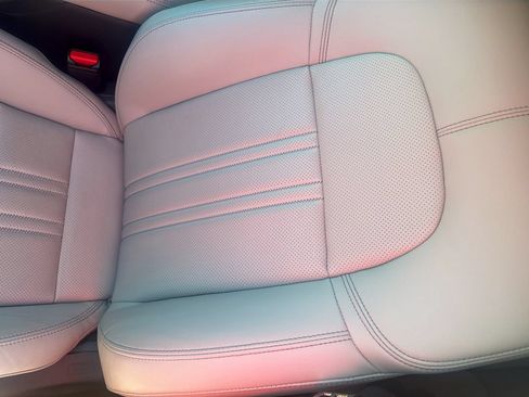 Used 2025 Honda HR-V EX-L image 18