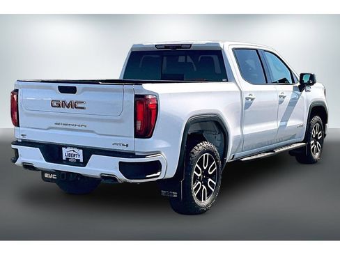 Used 2022 GMC Sierra 1500 AT4 AWD/4WD image 6