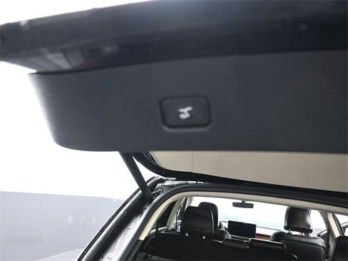 Used 2023 Lincoln Nautilus Reserve w/ Luxury Package image 7