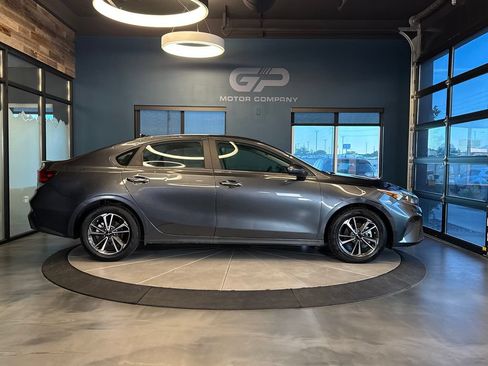 Used 2024 Kia Forte LXS FWD image 2
