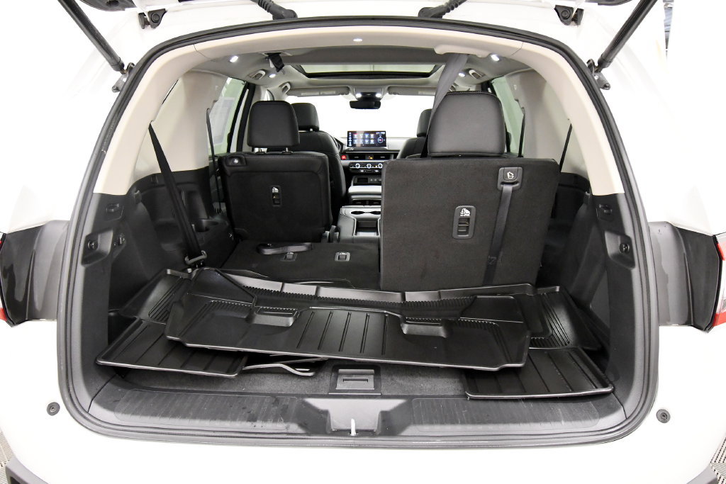 Certified 2026 Honda Pilot Touring image 7