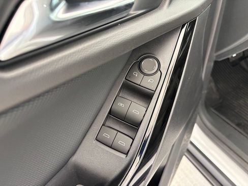 New 2027 Chevrolet Equinox LT w/ LPO, Floor Liner Package FWD image 26