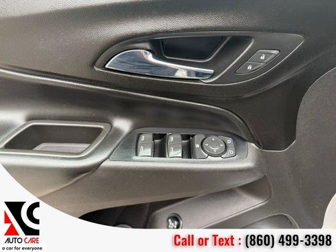Used 2019 Chevrolet Equinox LT FWD image 17