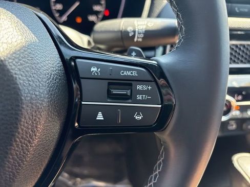 Used 2023 Honda Civic Sport image 8