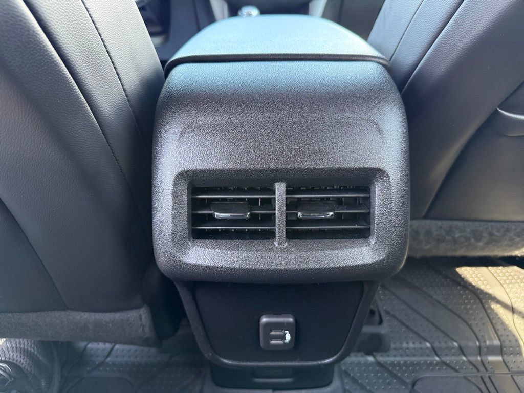 Used 2020 Chevrolet Equinox LT w/ Midnight Edition FWD image 32
