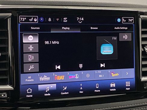New 2026 Chrysler Pacifica Limited w/ S Appearance Package AWD/4WD image 19