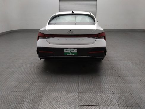 Used 2024 Hyundai Elantra SEL FWD image 7