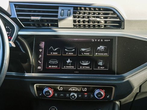 Used 2024 Audi Q3 2.0T Premium image 13