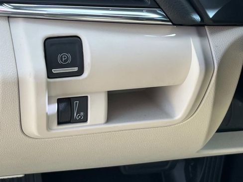 Certified 2023 Cadillac CT4 Luxury w/ Sun And Sound Package image 25