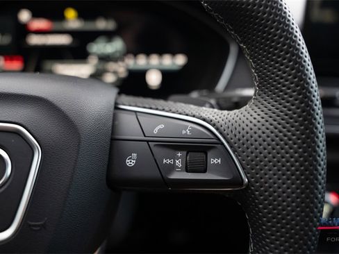 Used 2023 Audi SQ5 Premium Plus w/ Premium Plus Package image 15