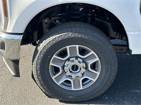 New 2026 Ford F350 Lariat image 10