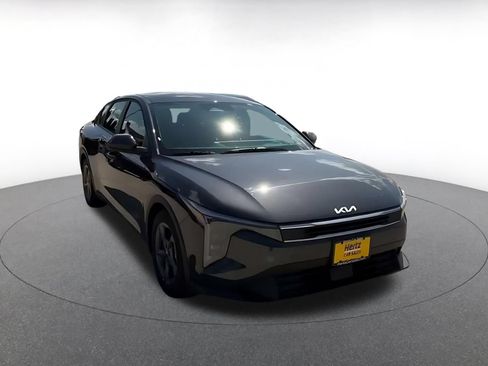 Used 2026 Kia K4 FWD image 3