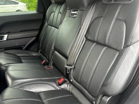 Used 2016 Land Rover Range Rover Sport SE image 11