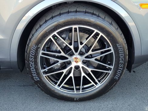 New 2026 Porsche Cayenne AWD/4WD image 11