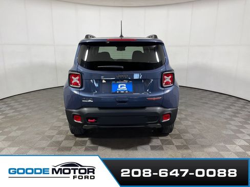 Used 2022 Jeep Renegade Trailhawk image 6