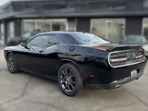 Used 2018 Dodge Challenger GT image 2