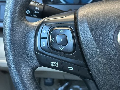 Used 2017 Toyota Camry LE FWD image 24