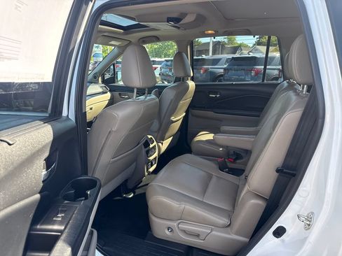 Used 2020 Honda Pilot Elite image 16