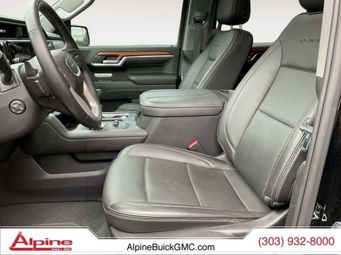 Used 2023 GMC Sierra 1500 Denali w/ Technology Package AWD/4WD image 9