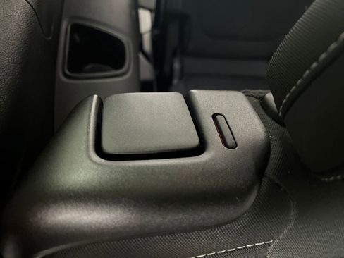 Used 2023 Jeep Grand Cherokee L Laredo image 20