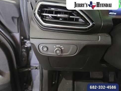 Used 2023 Chevrolet Bolt LT FWD image 13