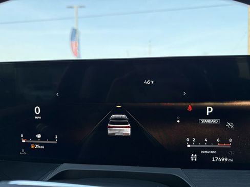 Used 2025 INFINITI QX80 Sensory image 15