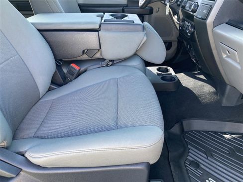 Used 2022 Ford F250 XL w/ STX Appearance Package image 30