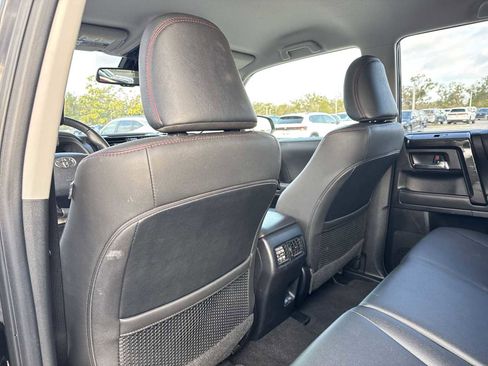 Used 2024 Toyota 4Runner TRD Off-Road Premium image 18