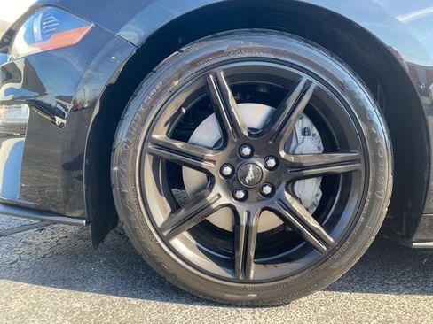 Used 2018 Ford Mustang GT w/ Black Accent Pkg image 10