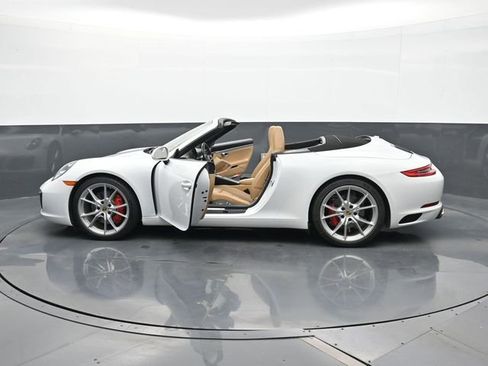 Certified 2019 Porsche 911 Carrera S RWD image 26