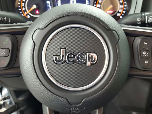 New 2025 Jeep Gladiator Sport image 21