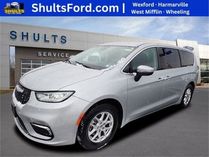 Used 2023 Chrysler Pacifica Touring-L