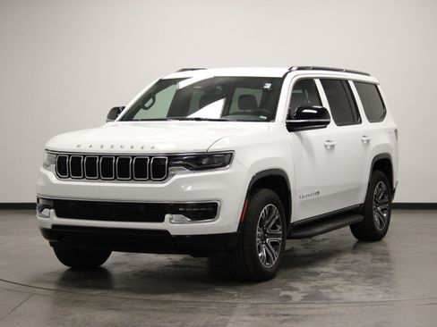 Used 2025 Jeep Wagoneer Series II AWD/4WD image 4