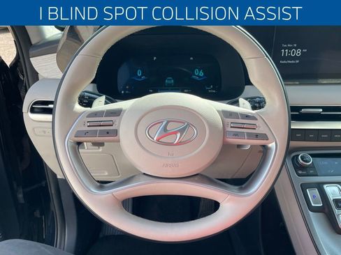 Used 2023 Hyundai Palisade Calligraphy image 12