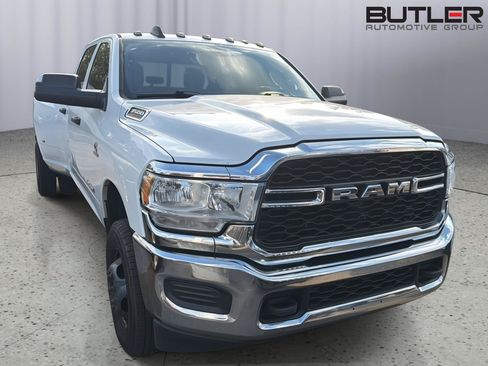 Used 2022 RAM 3500 Tradesman AWD/4WD image 4
