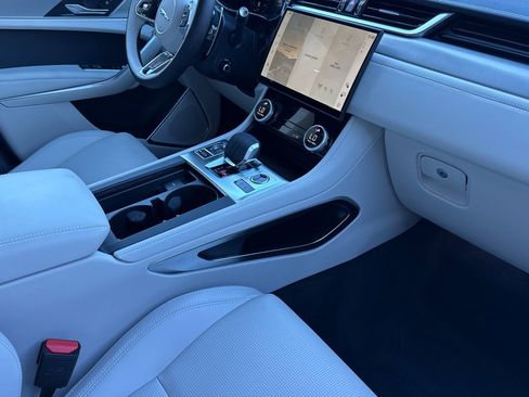 New 2026 Jaguar F-PACE R-Dynamic S image 27