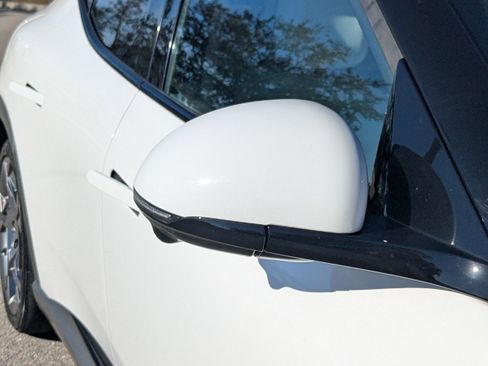 Used 2023 Genesis GV60 Performance image 14