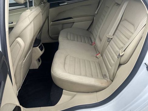 Used 2013 Ford Fusion SE FWD image 8