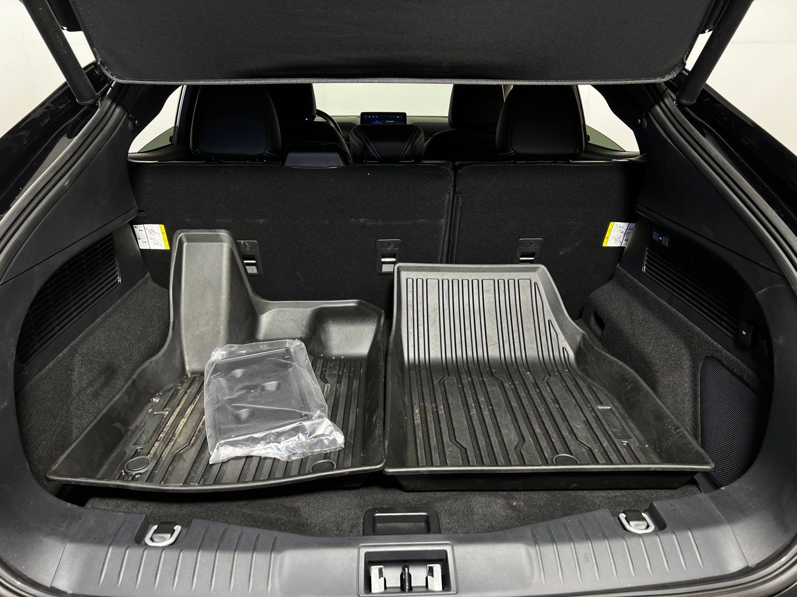 Used 2025 Ford Mustang Mach-E Premium RWD image 25