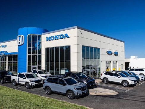 Used 2026 Honda HR-V LX image 3